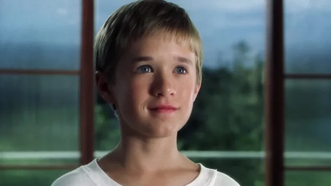 Haley Joel Osment zastínil i Bruce Willise. Dětskou slávu přečkal bez úhony