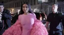 Král mezi hororovými pořady ulovil pořádnou rybu. Kim Kardashian následuje Lady Gaga