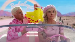 První reakce na Barbie: Je to geniální, nominujte Goslinga na Oscara!
