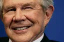 Zemřel televizní kazatel Pat Robertson, podle nějž gayové mohli za přírodní katastrofy