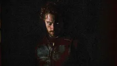 Lovec Kraven se odhaluje. První film z vesmíru Spider-Mana, který bude pořádně krvavý