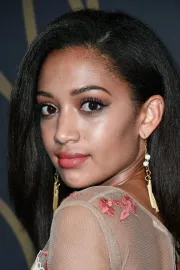 Samantha Logan (II)