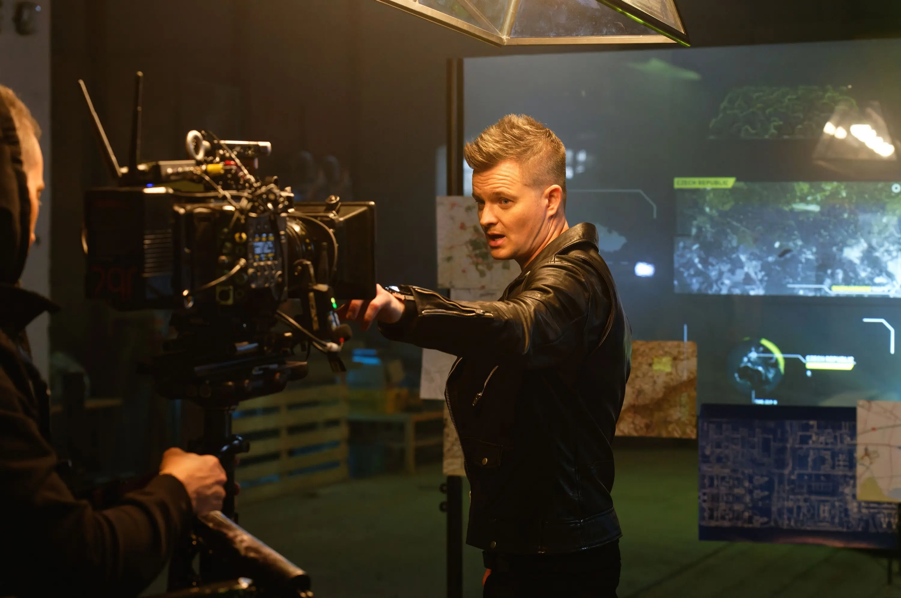 Videorecenze: ONEMANSHOW si hraje na charitu, zpověď, komedii i thriller. Nevychází nic