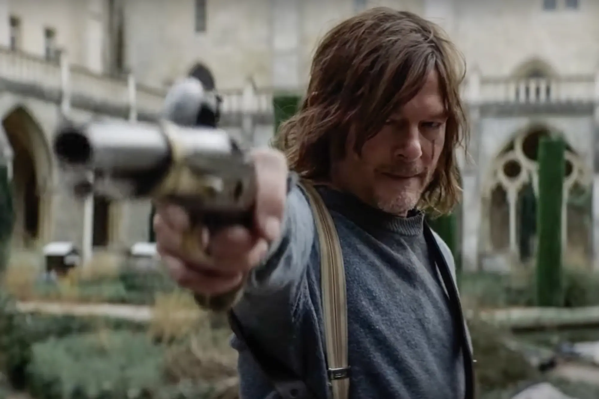 Sólovka Daryla z Živých mrtvých v prvních záběrech připomíná The Last of Us