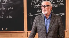 Bartoškova záhadná absence je nakonec nejlepší částí Matematiky zločinu