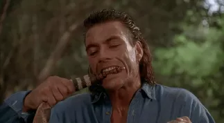 Živý terč je nejlepší Van Dammeho film. Záběry na jeho bicepsy totiž skončily v koši