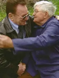 Verwandlung des guten Nachbarn, Die