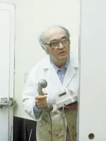 Dinni e la Normalina, ovvero la videopolizia psichiatrica contro i sedicenti gruppi di follia militante