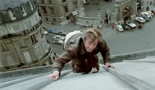 Strach nad městem: Jean-Paul Belmondo v památné roli, která ho málem stála život