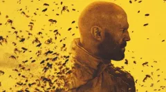 The Beekeeper: Jason Statham má konečně vlastního Johna Wicka, první trailer nešetří brutalitou