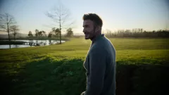 Dokumentární portrét Davida Beckhama je strhující, dokud pojednává hlavně o fotbale