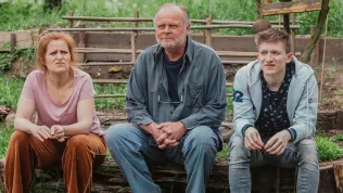 Videorecenze: Osada 2 se blíží spíš Městečku Twin Peaks či South Parku než Chalupářům