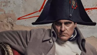 Videorecenze: Napoleon v novém filmu není zas tak malý, ale hlavně submisivní vůči manželce
