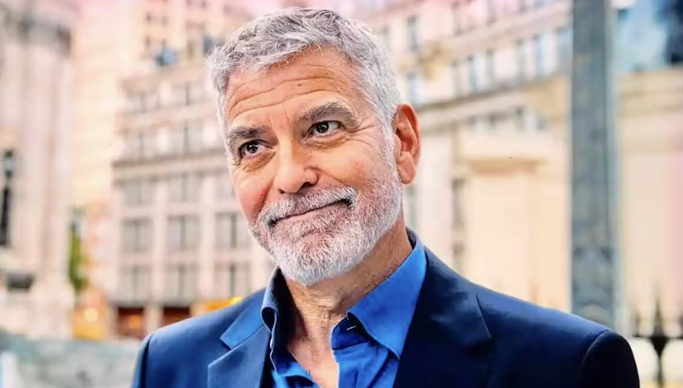 George Clooney ve Flashovi