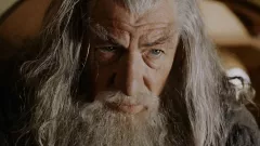 Gandalfa si málem zahráli dva slavnější herci než Ian McKellen. Ten roli stále zbožňuje