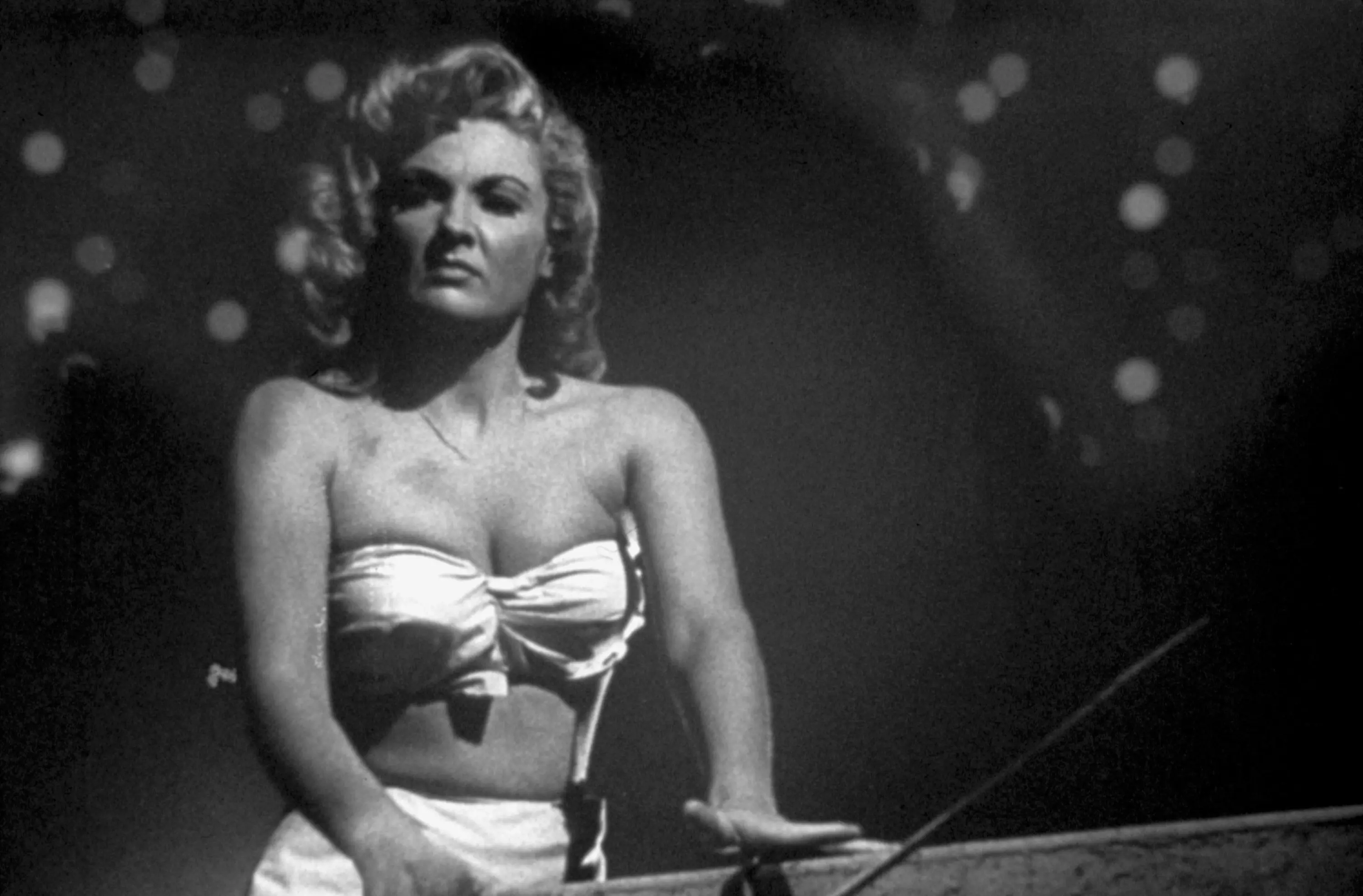 Attack of the 50 Foot Woman (1958)