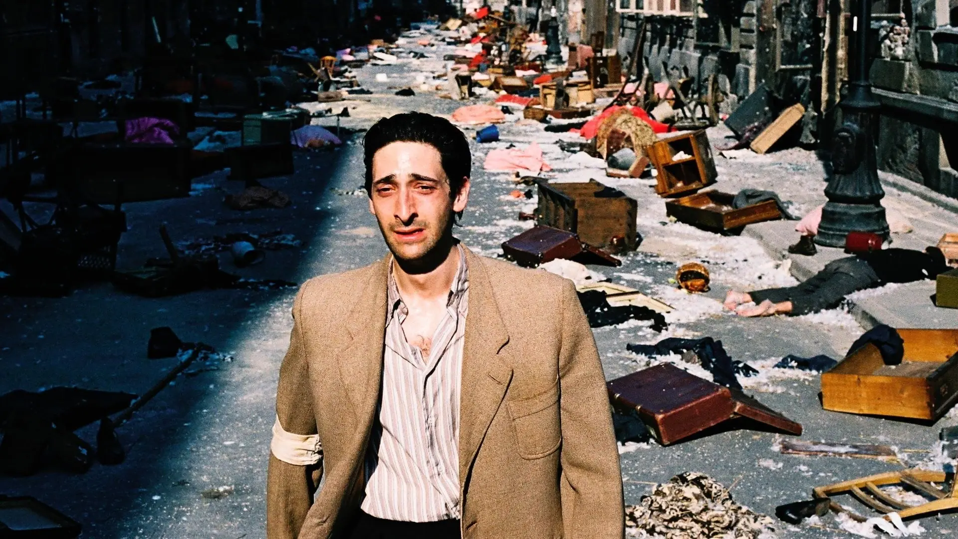 Lepší než Pianista? Adrien Brody po letech v ústraní ohromuje v novince o následcích holocaustu