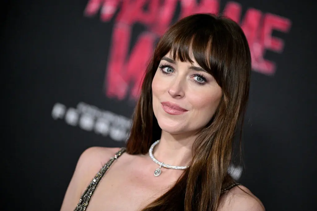 Dakota Johnson se distancuje od příšerné komiksovky Madam Web. Producenti mluví o zradě