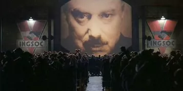 Legendární adaptace Orwellova 1984 slaví 40 let. Její výklad říká víc o nás než o čemkoliv jiném