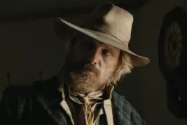 Viggo Mortensen režíruje mrazivý western. Upoutávka láká na drsný výlet na Divoký západ