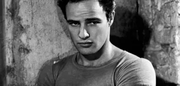 Marlon Brando se narodil před 100 lety. Génius, rebel i podivín platí stále za hereckého boha