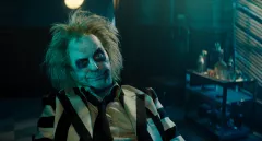 Tim Burton zpátky ve formě? Druhý Beetlejuice si v prvních reakcích získal nemálo příznivců