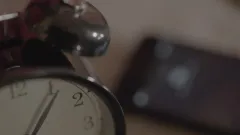 Inspektor Max: upoutávka