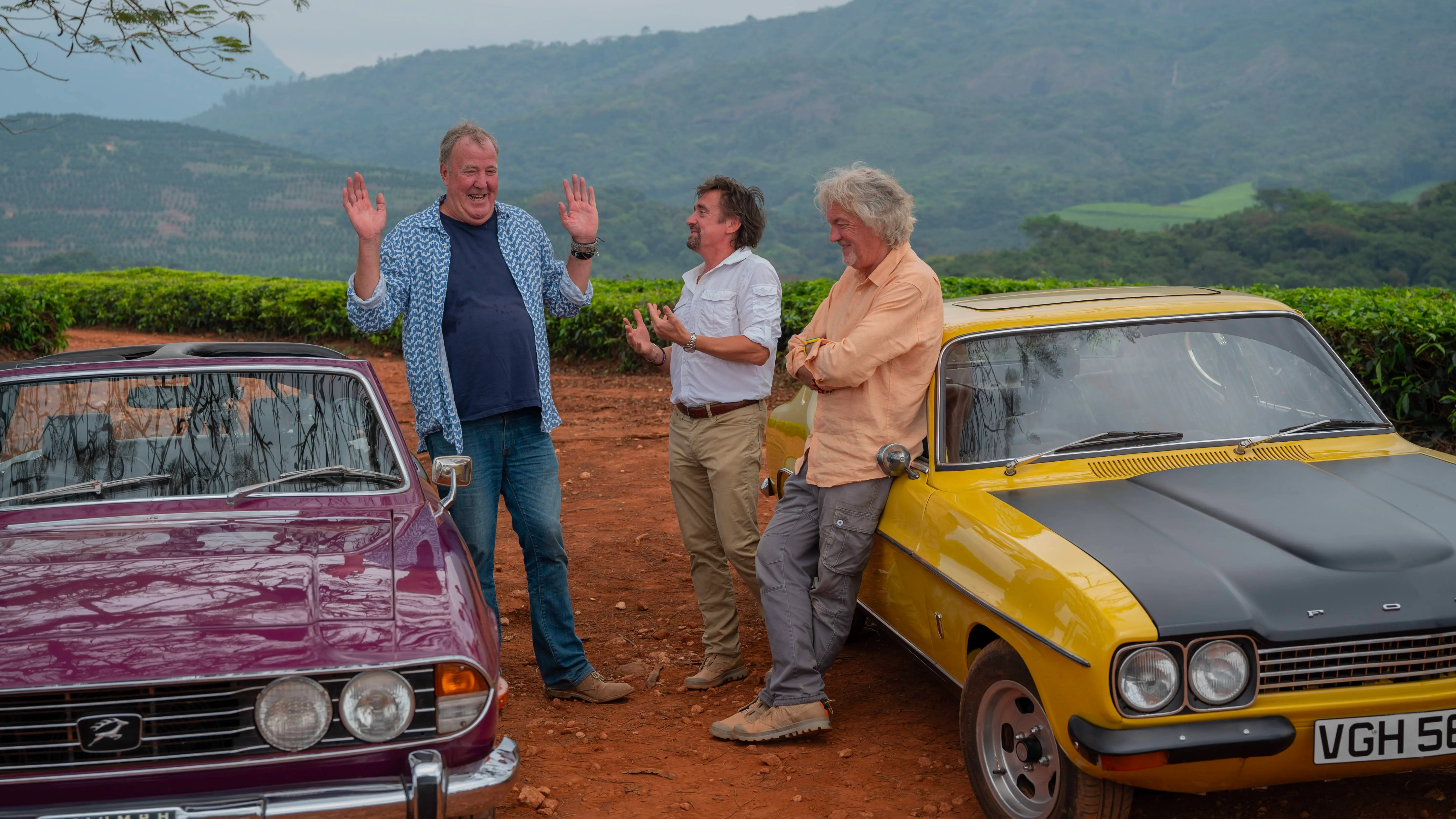 Recenze: Poslední The Grand Tour s Clarksonovou bandou rozpláče i největší tvrďáky. Takhle se loučí legendy