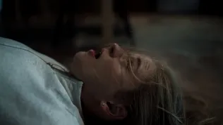 „Nejzáhadnější kriminální případ.“ Jak se mohla mladá žena sama ubodat nožem, ptá se nový film