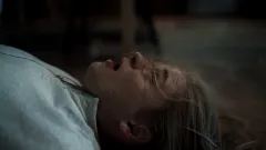 „Nejzáhadnější kriminální případ.“ Jak se mohla mladá žena sama ubodat nožem, ptá se nový film