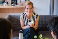 Český Chlast vypadá jako lehčí komedie. Pod parou ukazuje selhávající experiment v novém traileru