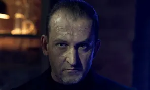 „Jsi čaroděj, máš magickou moc!“ Ďábelský Martin Hofmann děsí v nové pohádce ve stylu Harryho Pottera