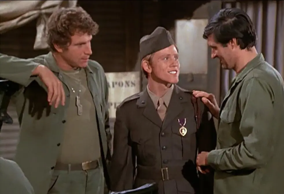 Seriál M*A*S*H v oblíbené epizodě představil budoucího hvězdného režiséra. Poznali byste ho?