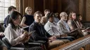 Eastwood je v 94 letech pořád ve formě. V Porotci č. 2 podnětně zkoumá, zda je pravda vždy spravedlivá