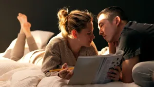 Když se zamiluje umělá inteligence. Svěží romance Love me s Kristen Stewart vás v traileru okouzlí