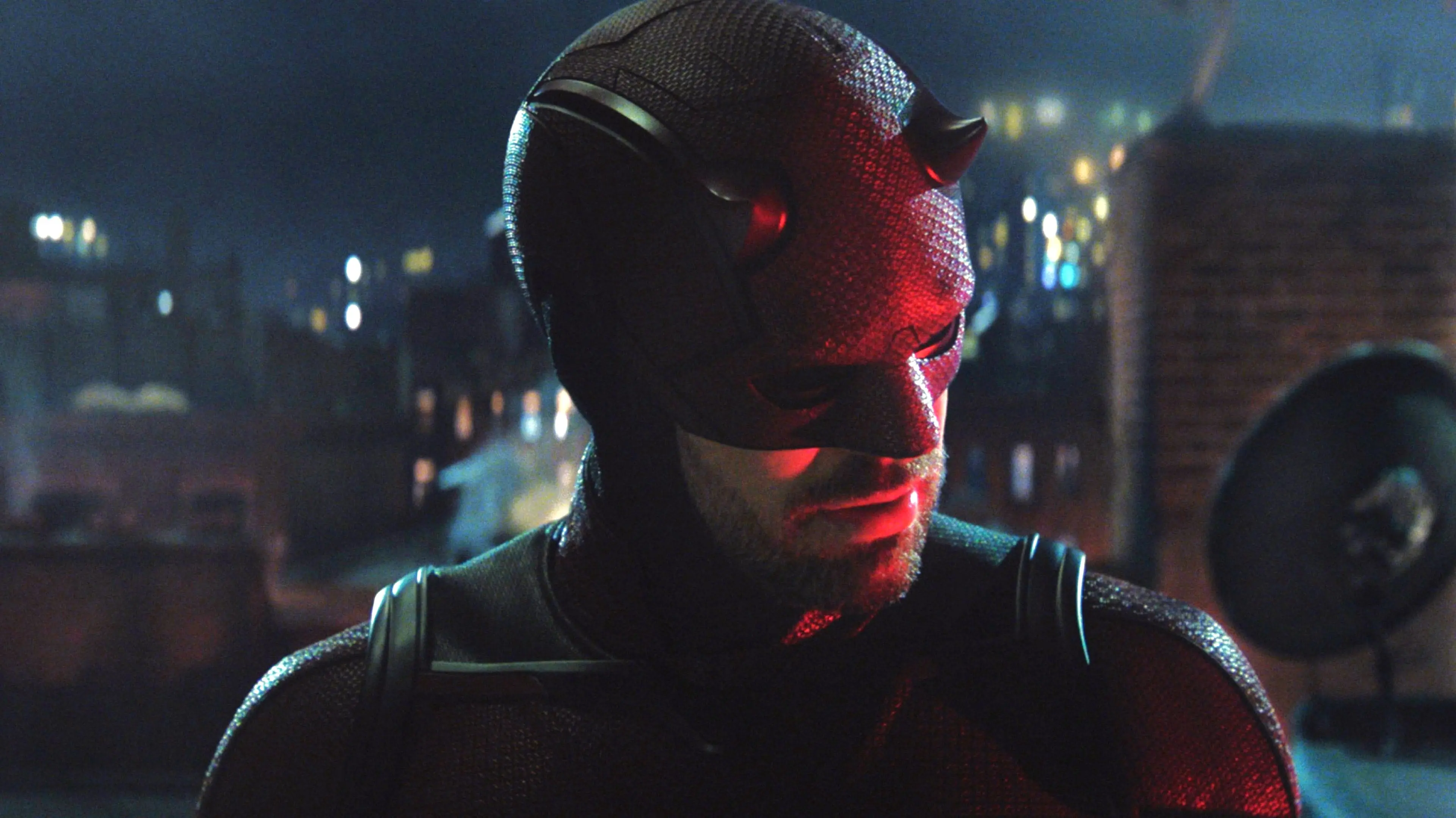 Recenze: Daredevil: Znovuzrození plní sny všech fanoušků. Důstojnější a krvavější návrat si přát nemohli 