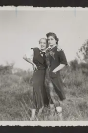 Jeunes filles en liberté