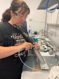 Tajemství továrny na erotické hračky