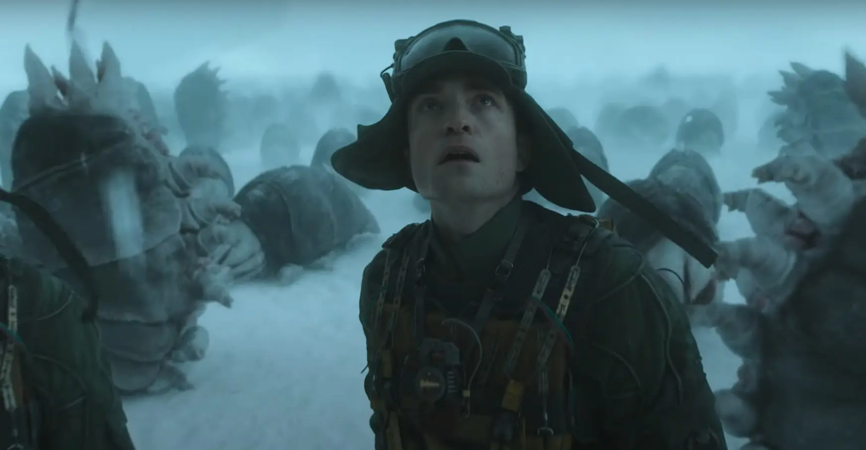 Nejoriginálnější sci-fi roku? Velkolepé Mickey 17 ukazuje zábavné umírání Roberta Pattinsona