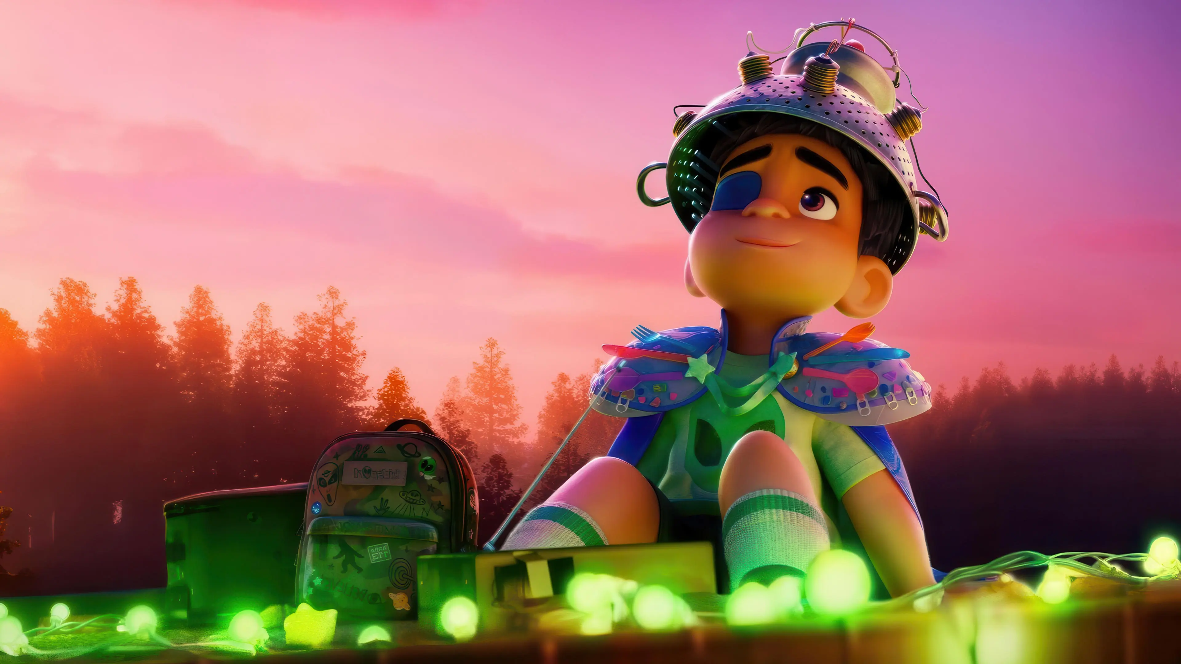 Recenze: Elio je tradičně funkční pixarovkou. Nedaří se mu ale vyčnívat z davu