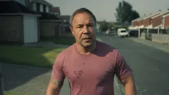 Hvězda Adolescenta Stephen Graham patří k nejlepším hercům generace. Těchto 10 rolí to dokazuje