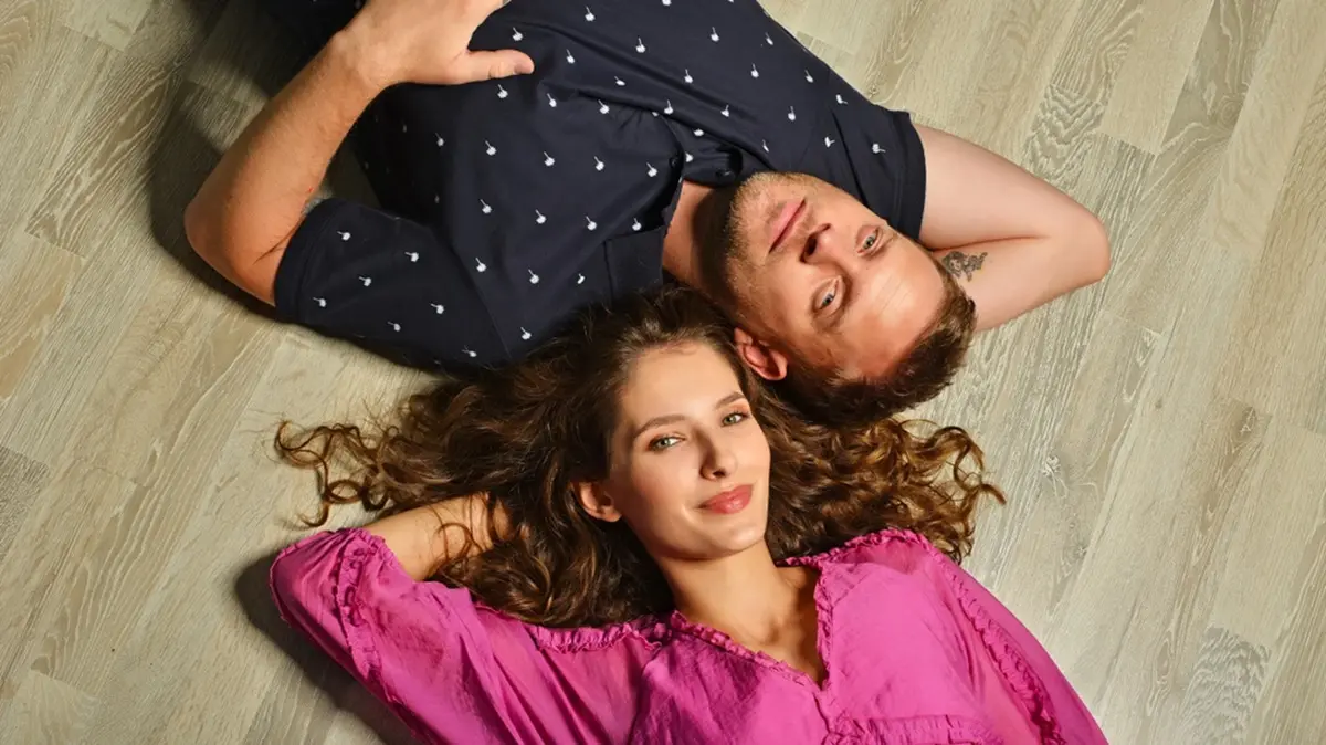 Recenze: Jakub a Sara ukazují vztahové problémy i komediální marnost. V seriálu budete zbytečně hledat pointu