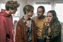 České High School Heist je sympatickou žánrovou hříčkou. Potěší stylizací i problémy teenagerů