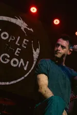 Los People In The Dragon