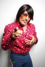 Τόνι Σφήνος