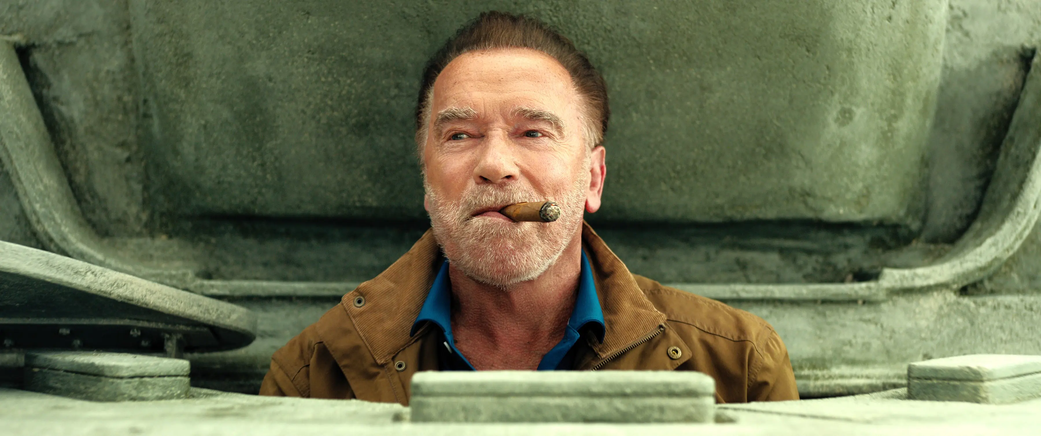 Arnold se vrací v akčním hitu Netflixu. Trailer na druhou řadu láká na střet s hvězdou Matrixu
