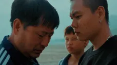 Jazyková bariéra i generační konflikt. Letní škola, 2001 podá syrové drama o českých Vietnamcích