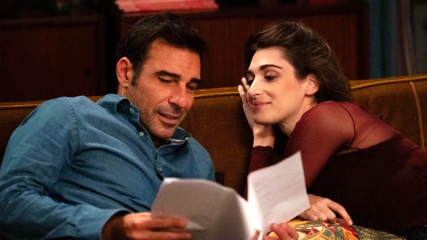 Recenze: Bláznivě aspiruje na nejlepší komedii roku. Ukazuje hranou verzi V hlavě pro dospělé