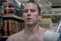Channing Tatum vylupuje hračkářství. Roofman láká v traileru na absurdní skutečný příběh