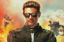 Karl Urban jako Johnny Cage. Mortal Kombat 2 představuje vtipný fiktivní trailer